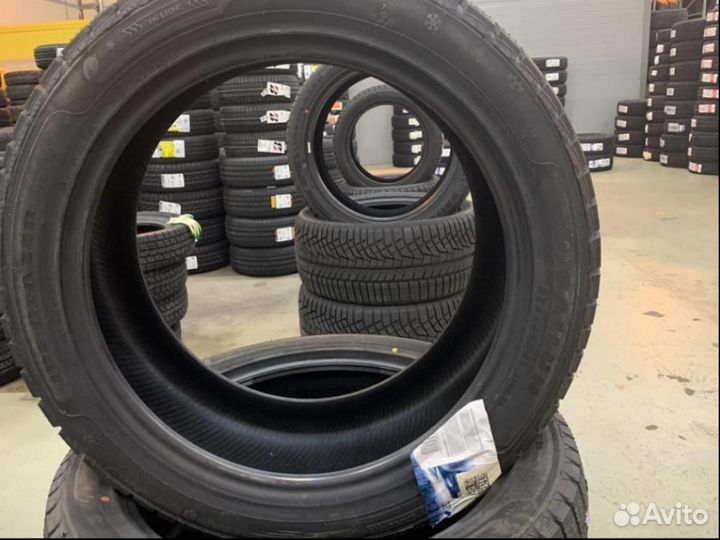 Sailun Ice Blazer Arctic EVO 275/45 R21 110V