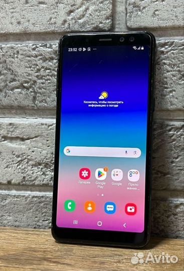 Samsung Galaxy A8 (2018), 4/32 ГБ