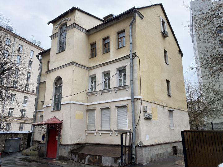 Здание под Отель, Клинику, Офис