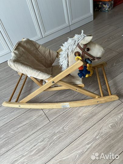 Детская качалка лошадь деревянная