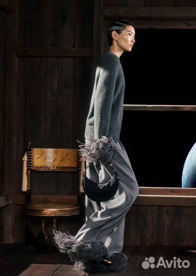 Кожаная мини сумка Prada