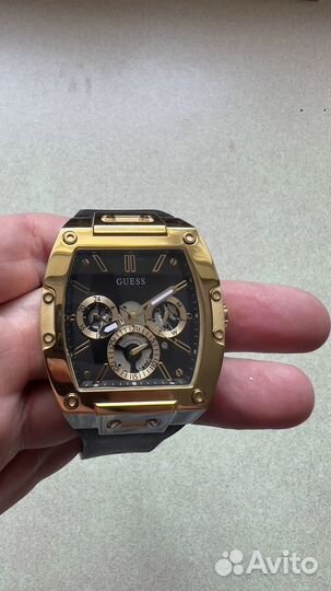 Наручные часы Guess