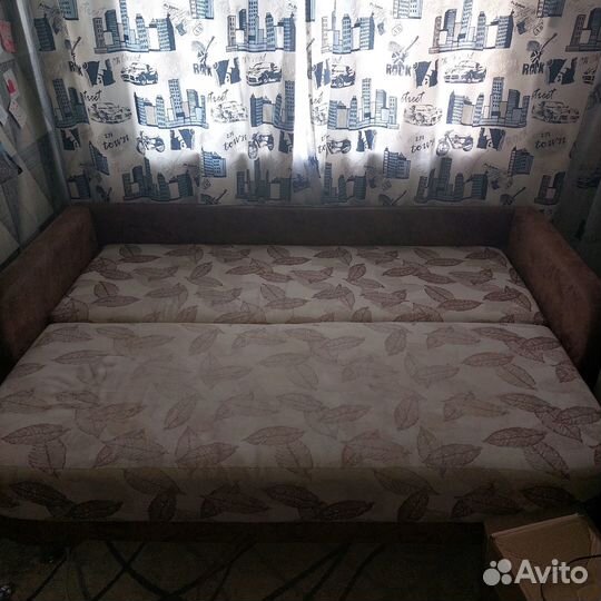 Продам шкафы б/у, диван б/у