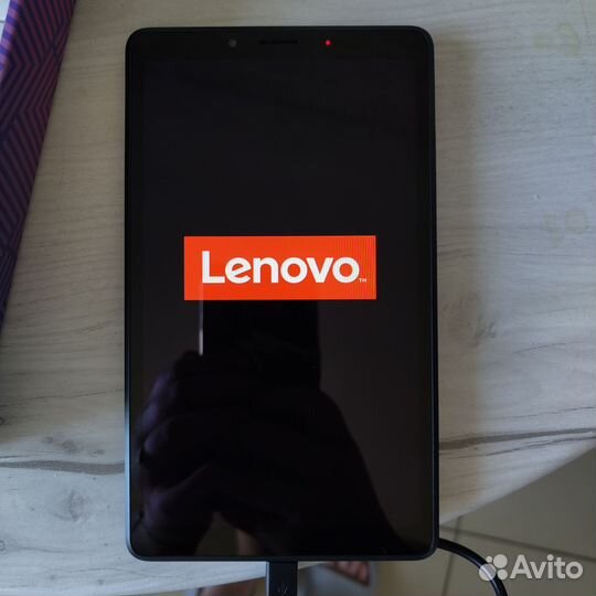 Планшет Lenovo tab m7