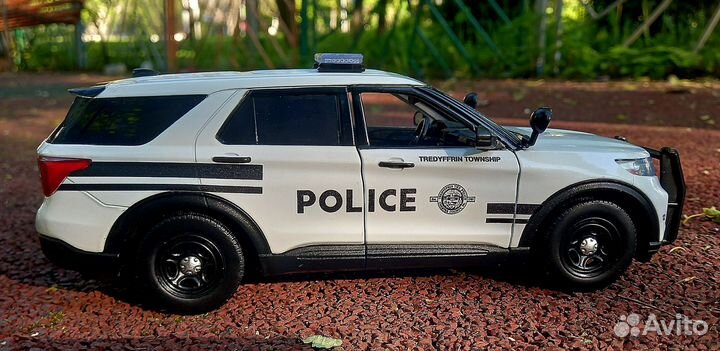 Ford police interceptor 1/24