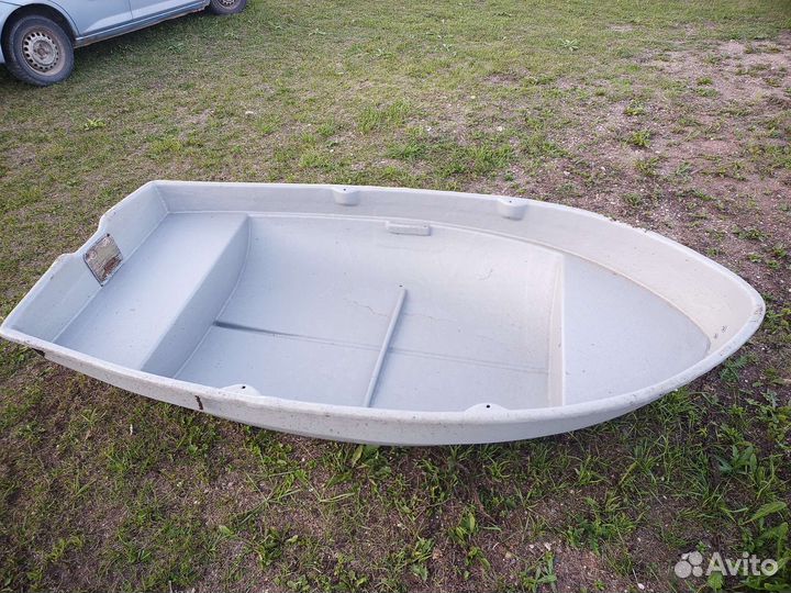 Лодка пластик