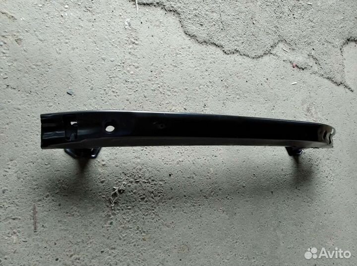 Усилитель переднего бампера Honda Civic 4D