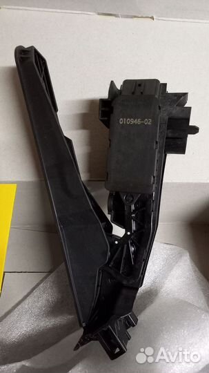 Педаль газа tiguan 1