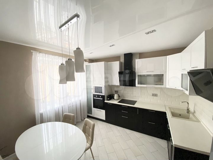 2-к. квартира, 64,7 м², 11/17 эт.