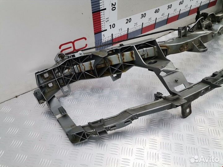 Панель передняя (телевизор) для Ford Focus 2