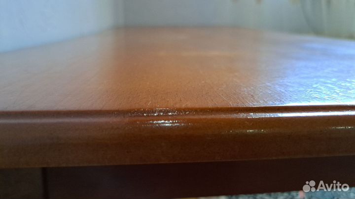 Кухонный стол деревянный