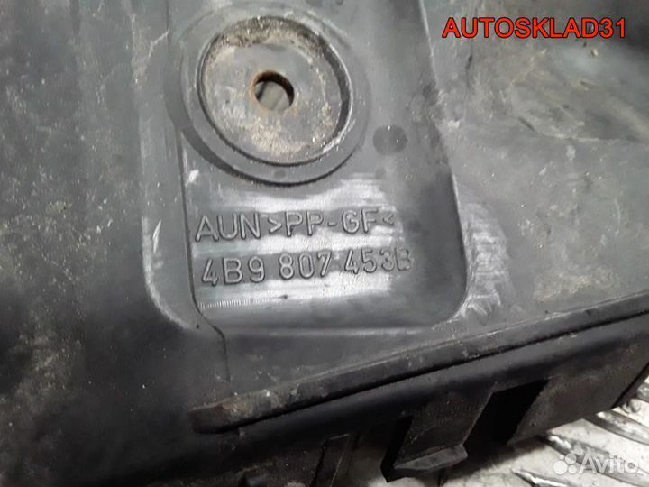 Направляющая заднего бампера левая Audi A6 C5