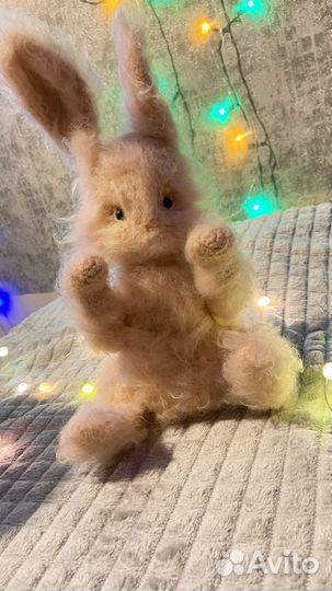 Вязаный зайка амигуруми