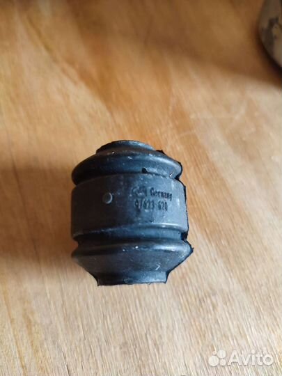 Сайлентблоки audi 100