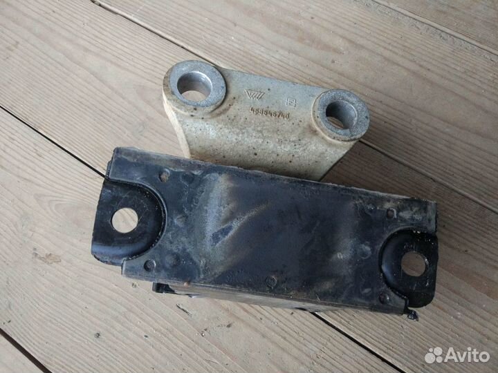 Опора/Подушка двигателя левая Opel Corsa D