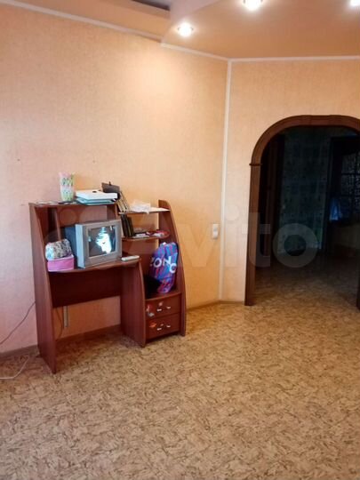 3-к. квартира, 83 м², 2/5 эт.