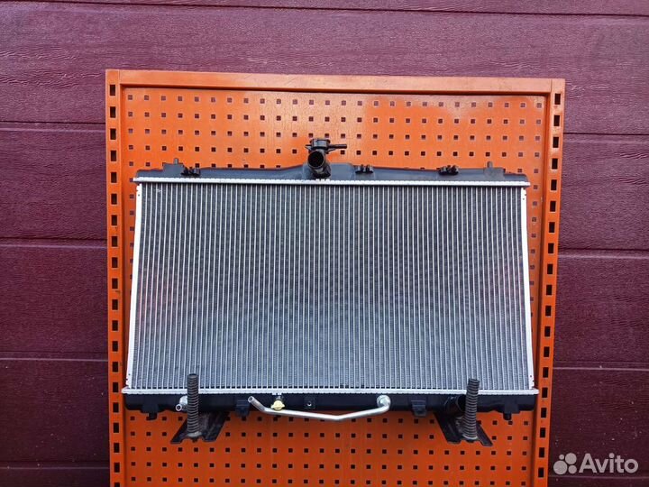 Радиатор охлаждения Toyota Camry v 55