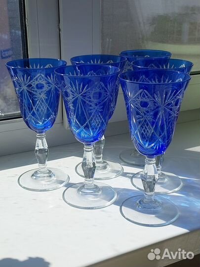 Набор бокалов из цветного стекла
