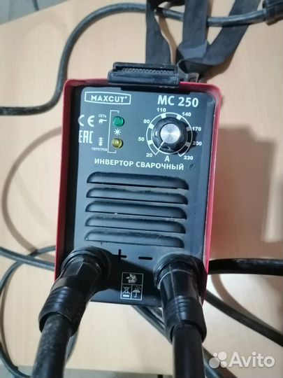 Сварочный инверторный аппарат Maxcut