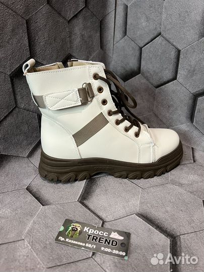 Ботинки женские зимние на замке