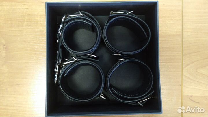 Комплект наручники, поножи