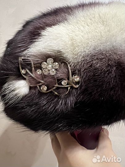 Женские зимние меховые шапки