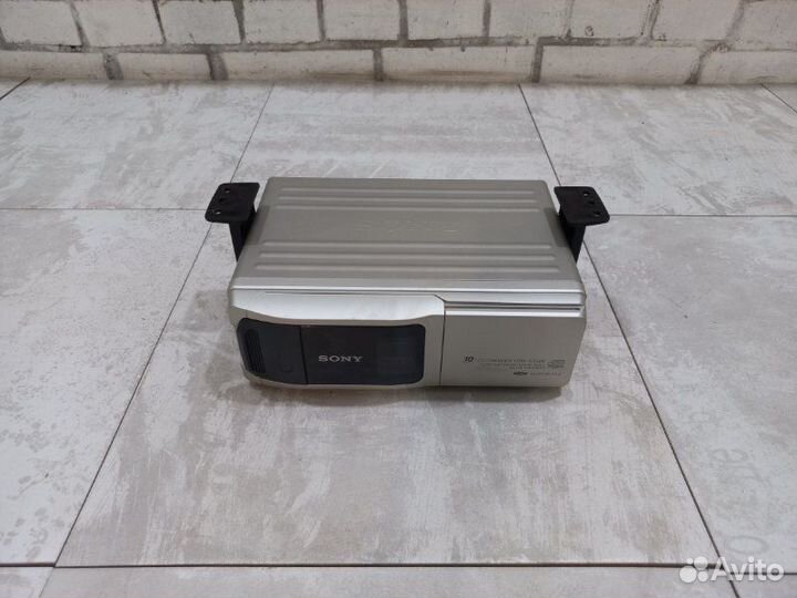 CD chenger Sony Bmw 535 E34 M30B35 1989