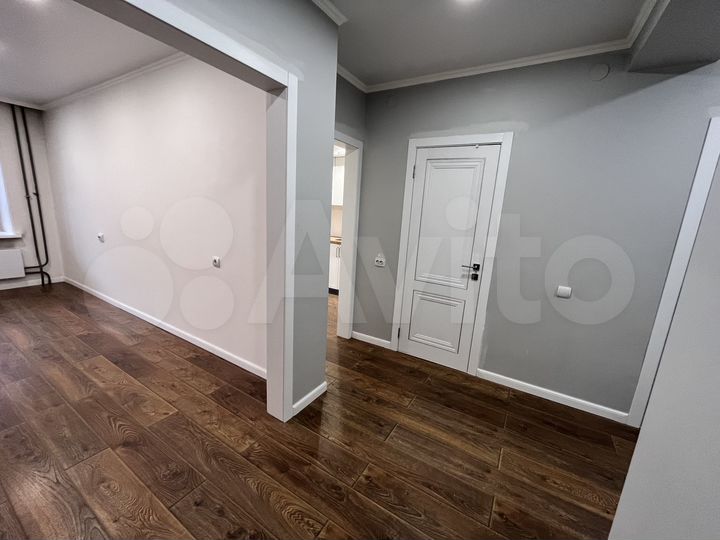 2-к. квартира, 61,4 м², 1/7 эт.