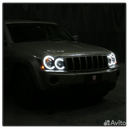 Фары Jeep Grand Cherokee III (2005-2007)