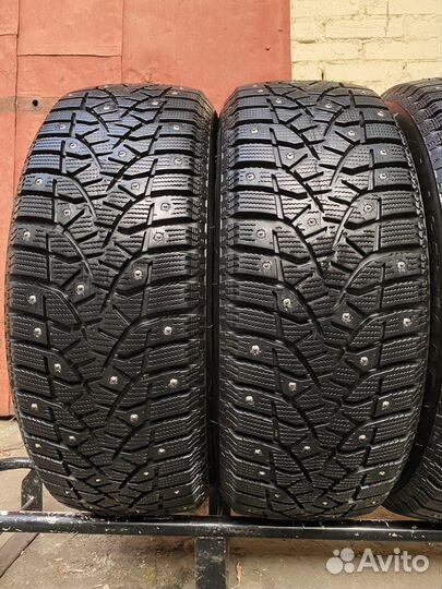Bridgestone Blizzak Spike-02 195/55 R16