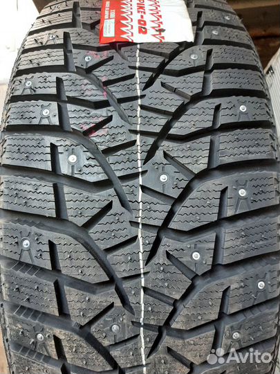 Bridgestone Blizzak Spike-02 245/40 R19 98T