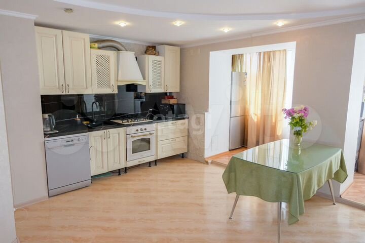 2-к. квартира, 70,3 м², 5/9 эт.