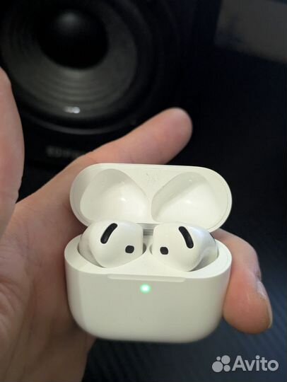 AirPods 4