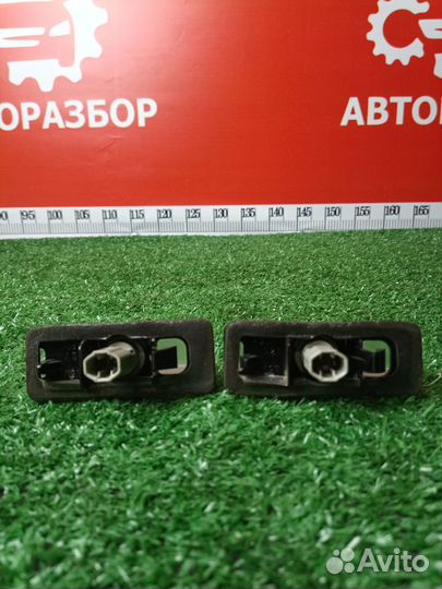 Подсветка номера Toyota RAV4 40