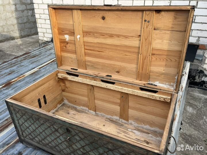 Старинный сундук