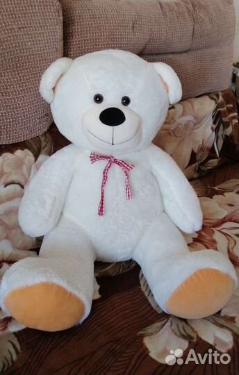Большой плюшевый мишка