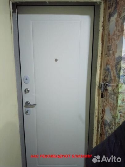 Тяжелая дверь входная в дом