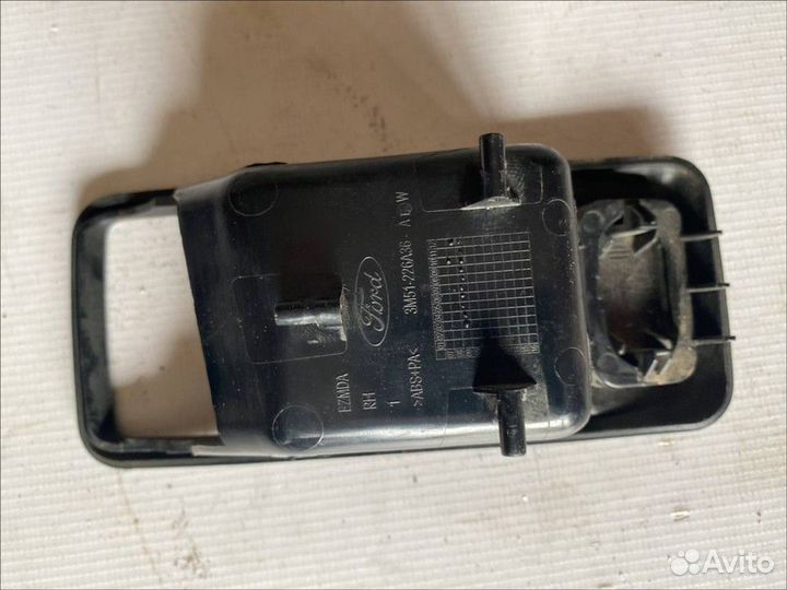 Накладка ручки внутренней правой Ford Focus