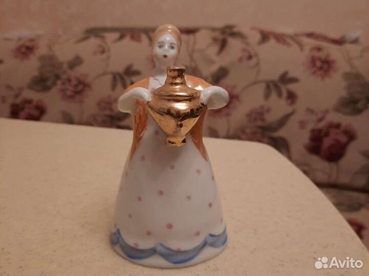 Статуэтка, барышня с самоваром, могу подвезти