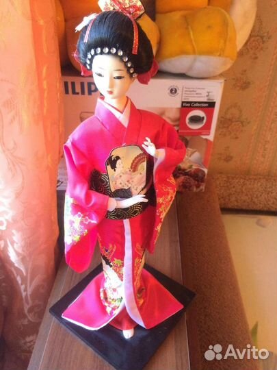 Кукла фарфоровая коллекционная