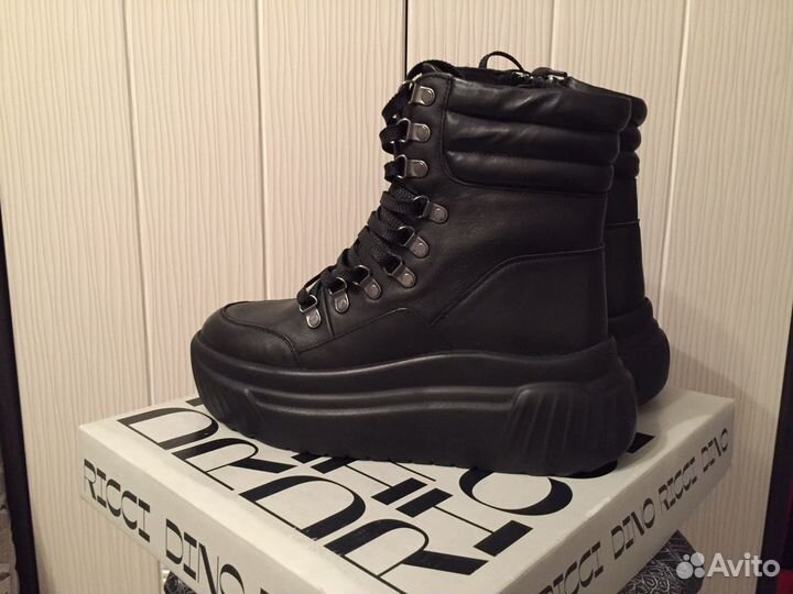 Ботинки женские 39 р