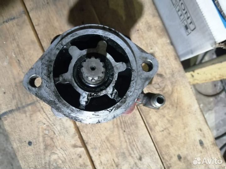 Насос гур Cummins M11 inter 9800