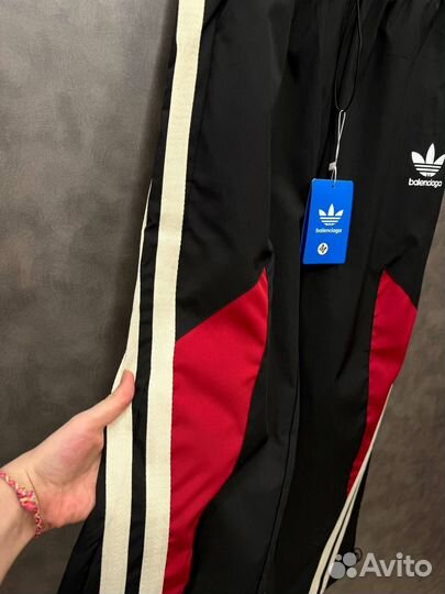 Спортивные штаны adidas