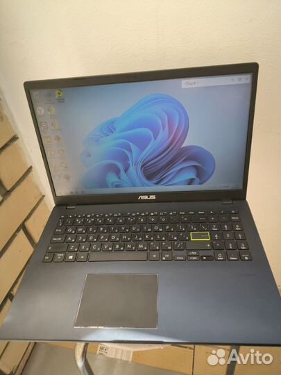 Asus R522MA/ Intel Pentium Silver N5030