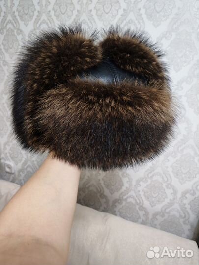 Мужская шапка из енота