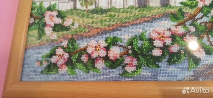 Картина вышитая крестом и бисером ручная работа