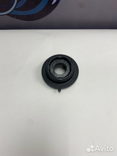 Опорный подшипник амортизатора Land Rover LR018785