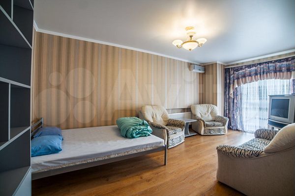 Комната 14 м² в 4-к., 16/17 эт.