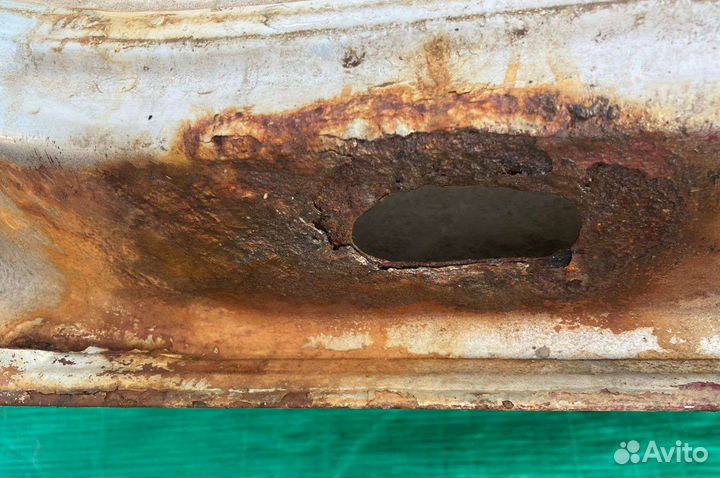 Дверь водительская renault logan 1