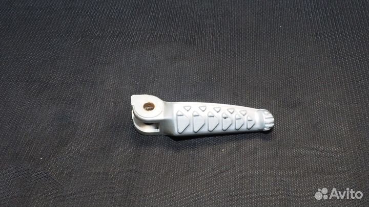 Подножка правая на Aprilia RSV4, Aprilia Tuono V4